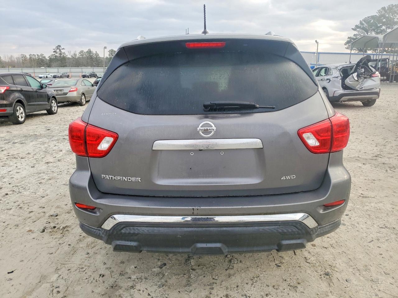 2017 NISSAN PATHFINDER S photo 6