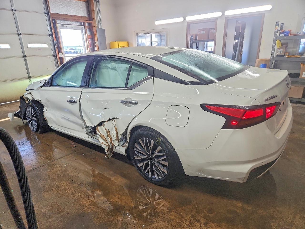 2025 NISSAN ALTIMA SV photo 2
