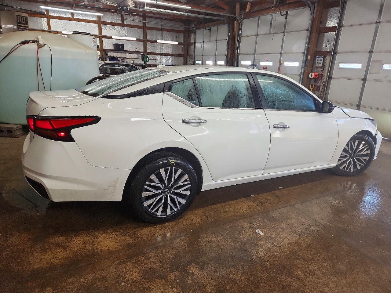 2025 NISSAN ALTIMA SV photo 3