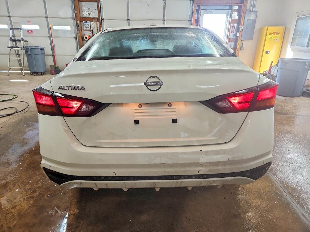 2025 NISSAN ALTIMA SV photo 6