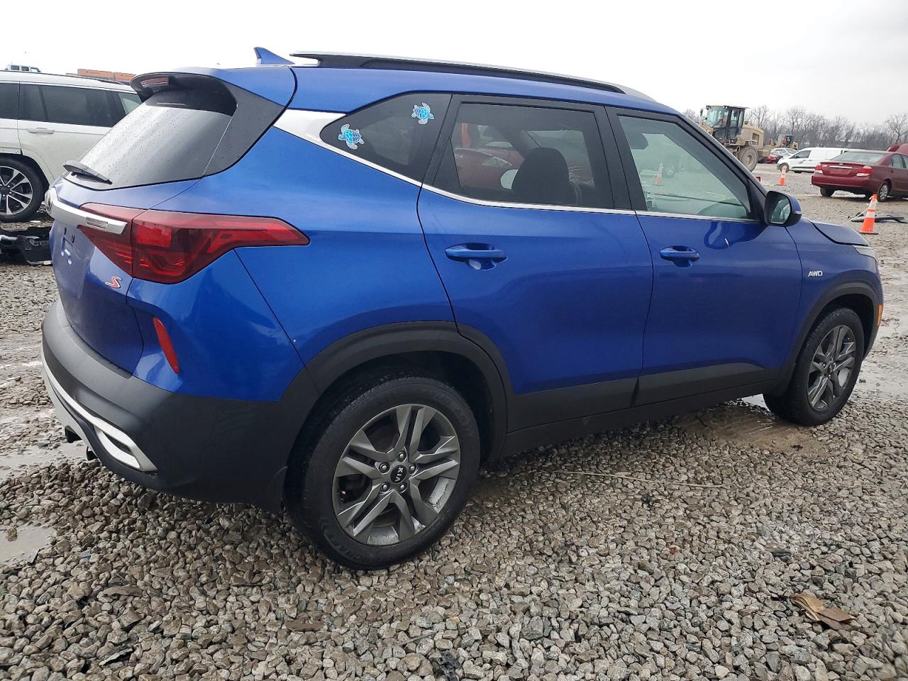 2021 KIA SELTOS S photo 3