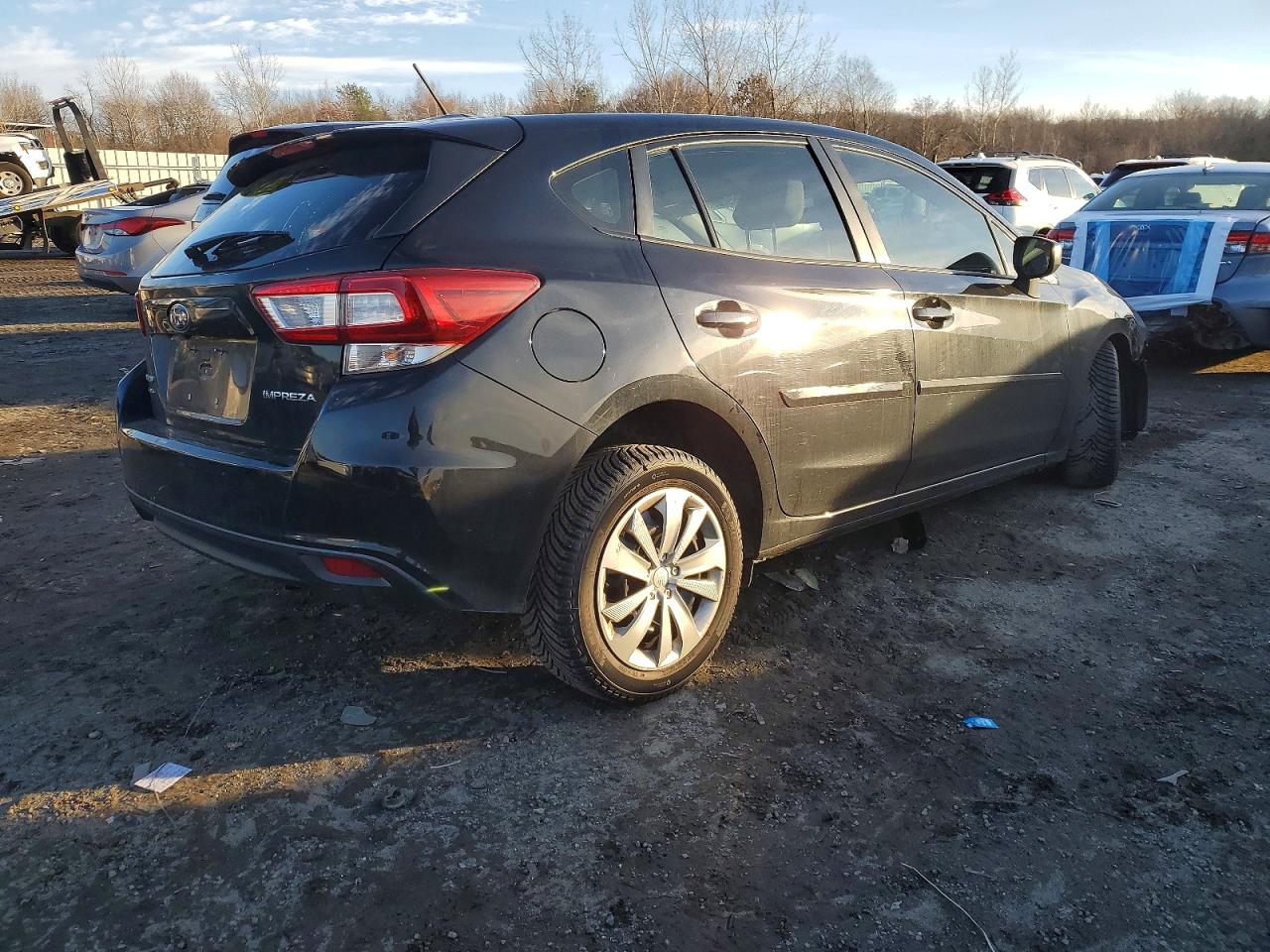 2019 SUBARU IMPREZA photo 3