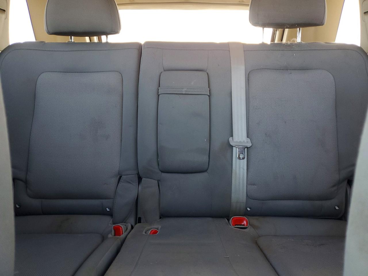2008 SATURN VUE XE photo 10