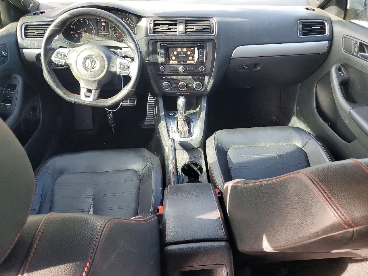 2013 VOLKSWAGEN JETTA GLI photo 8