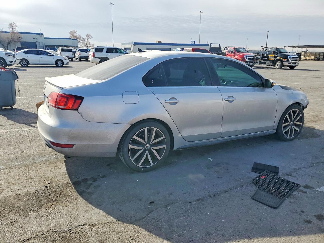 2013 VOLKSWAGEN JETTA GLI photo 3
