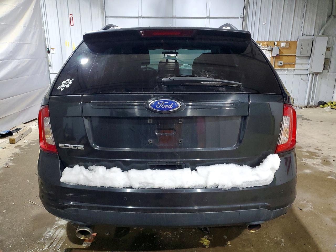 2011 FORD EDGE SE photo 16
