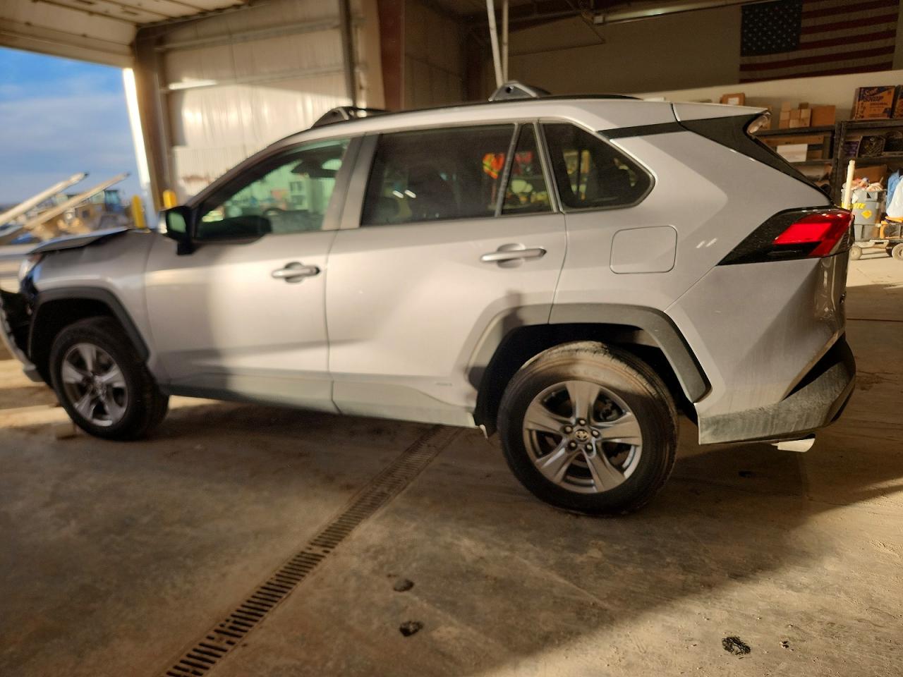 2024 TOYOTA RAV4 LE photo 2