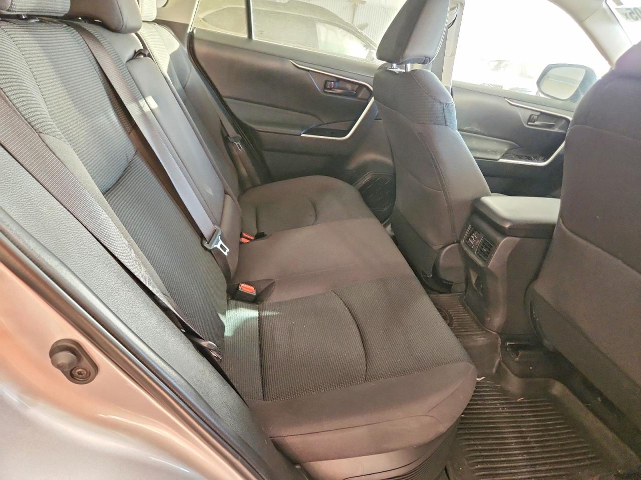 2024 TOYOTA RAV4 LE photo 11