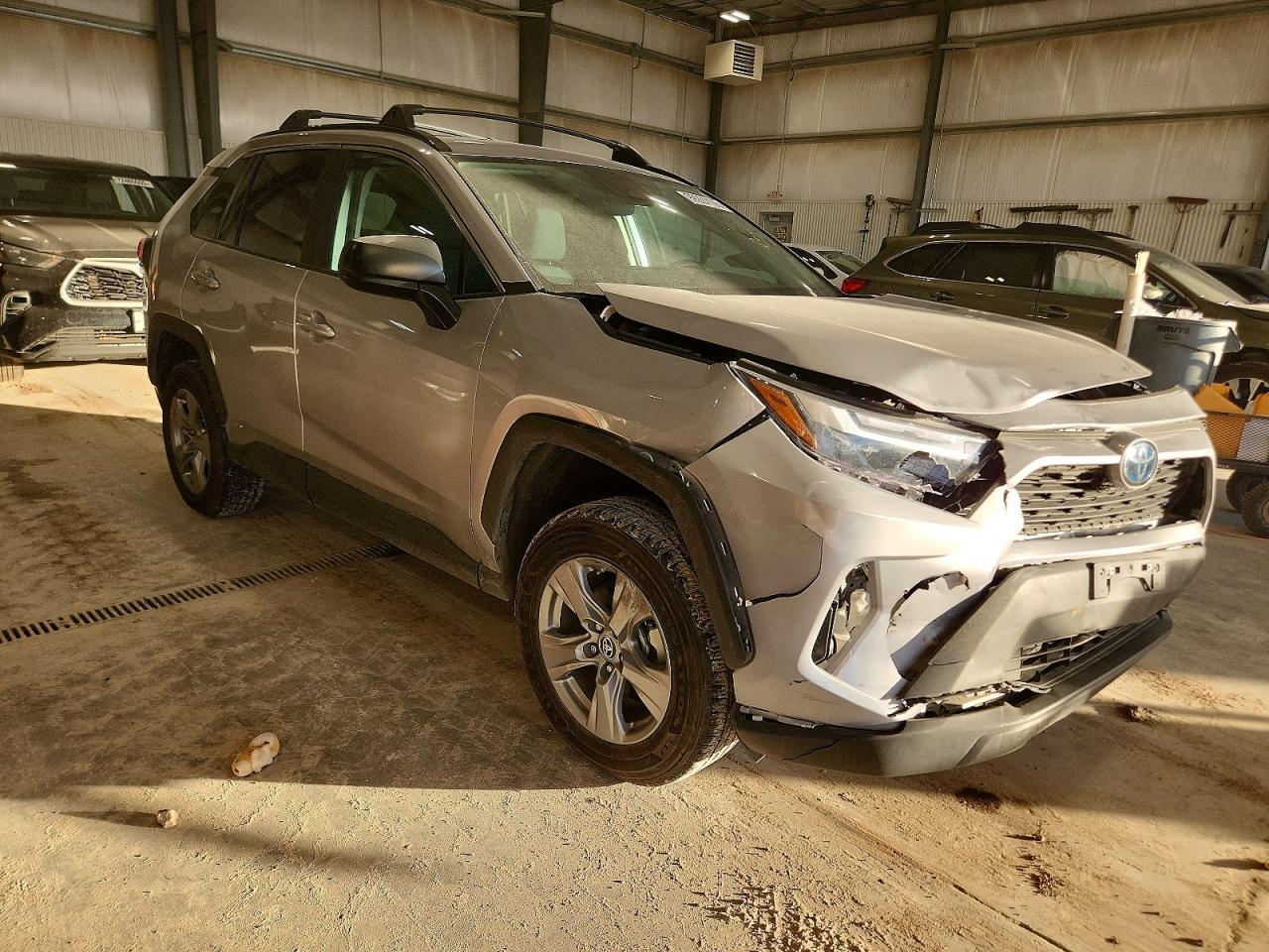 2024 TOYOTA RAV4 LE photo 4
