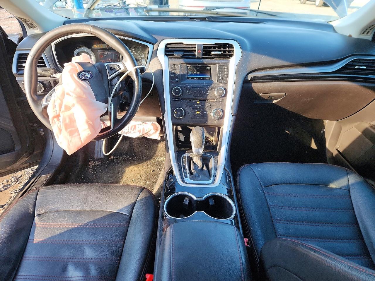 2016 FORD FUSION SE photo 8