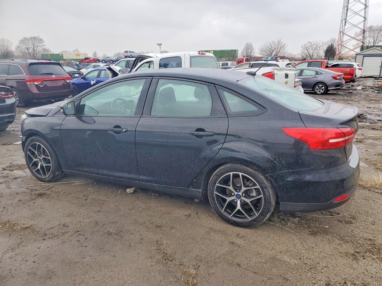 2017 FORD FOCUS SEL photo 2