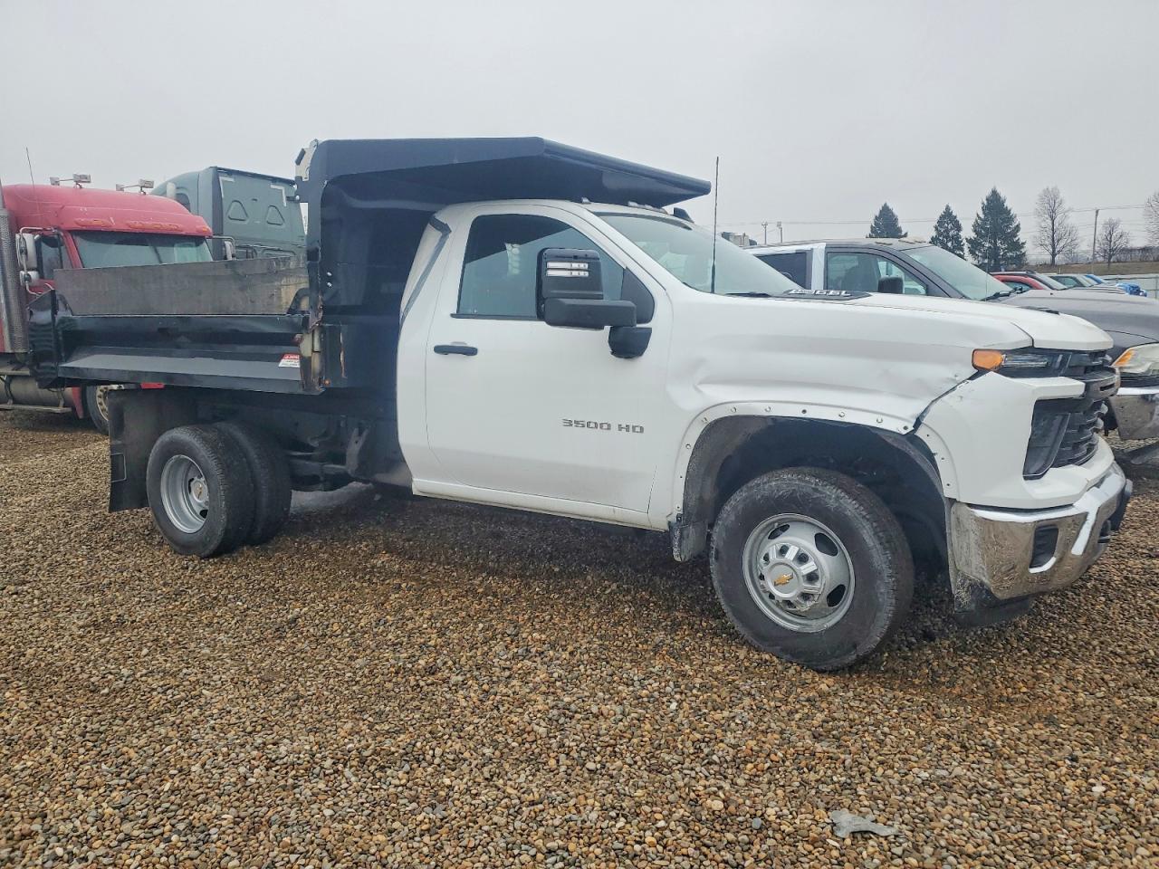 2024 CHEVROLET SILVERADO C3500 photo 10