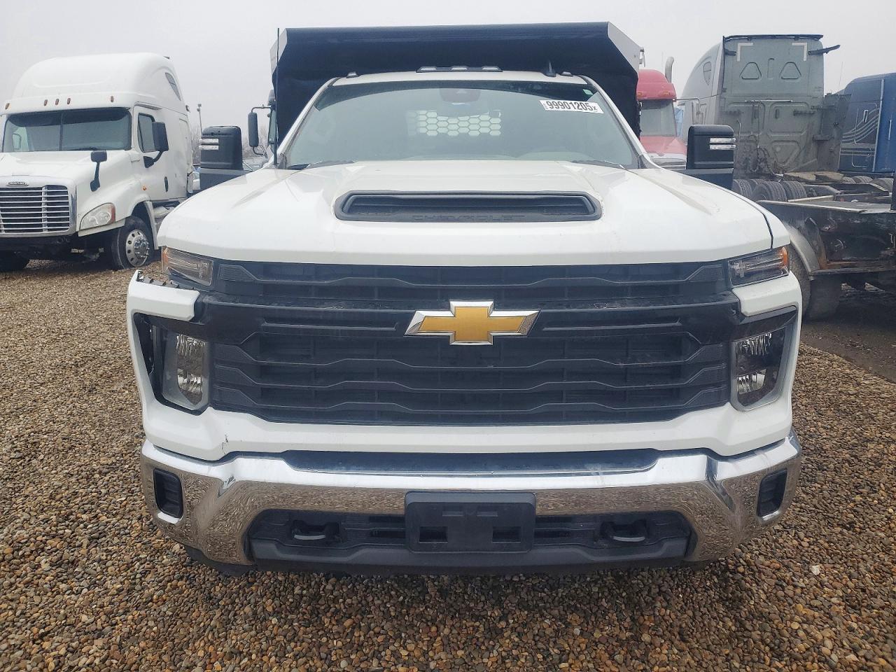 2024 CHEVROLET SILVERADO C3500 photo 13