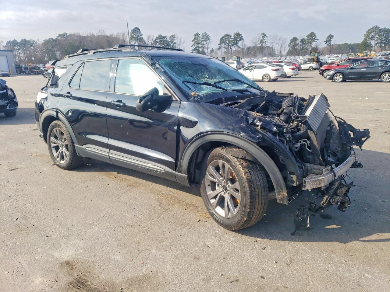 2021 FORD EXPLORER XLT photo 4
