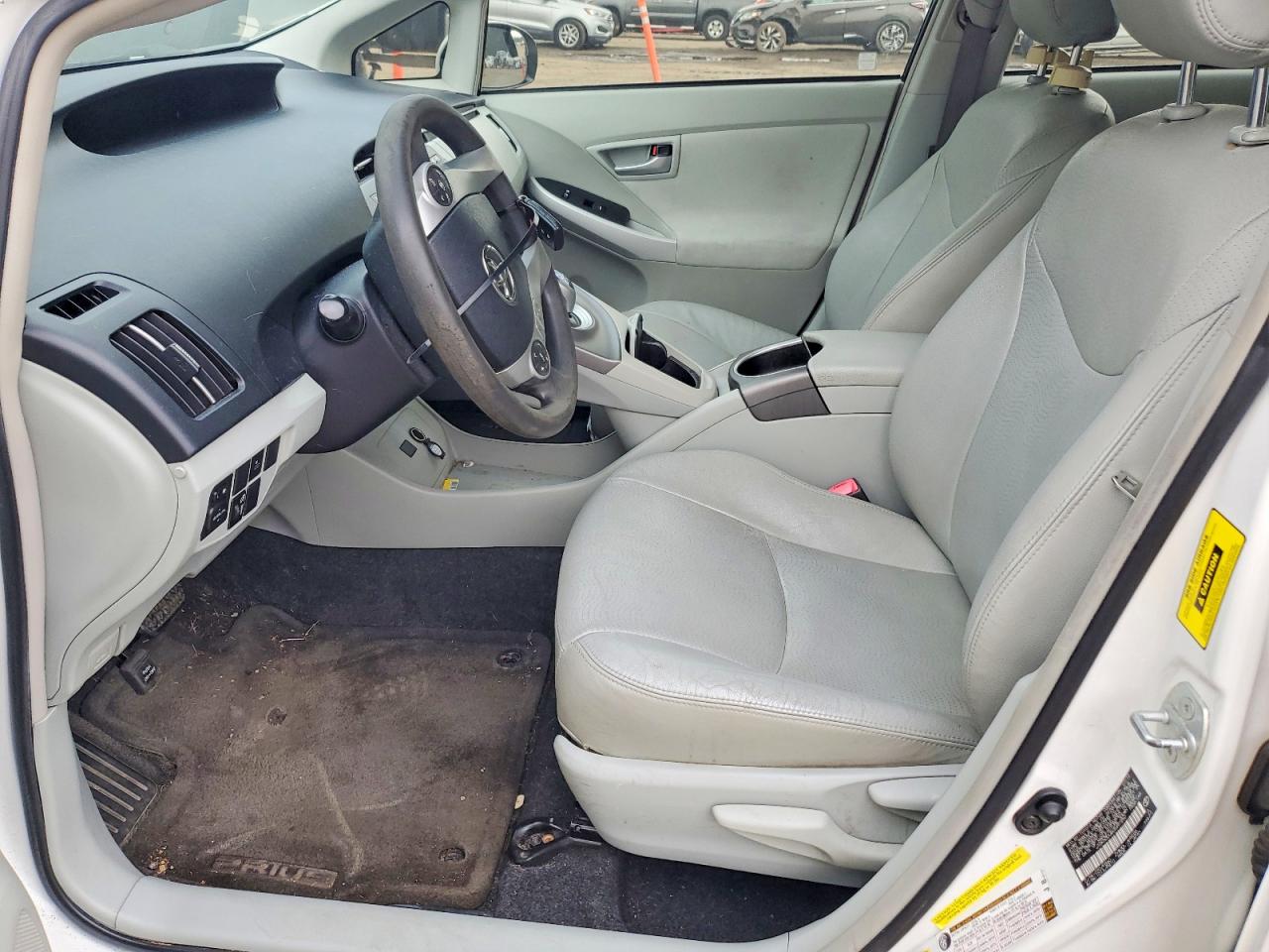 2012 TOYOTA PRIUS photo 7