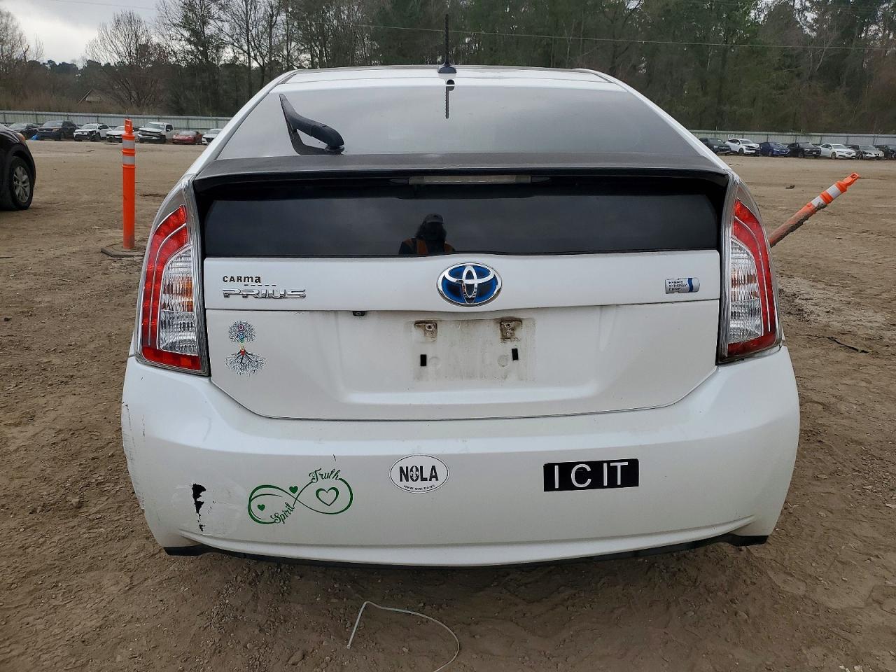2012 TOYOTA PRIUS photo 6