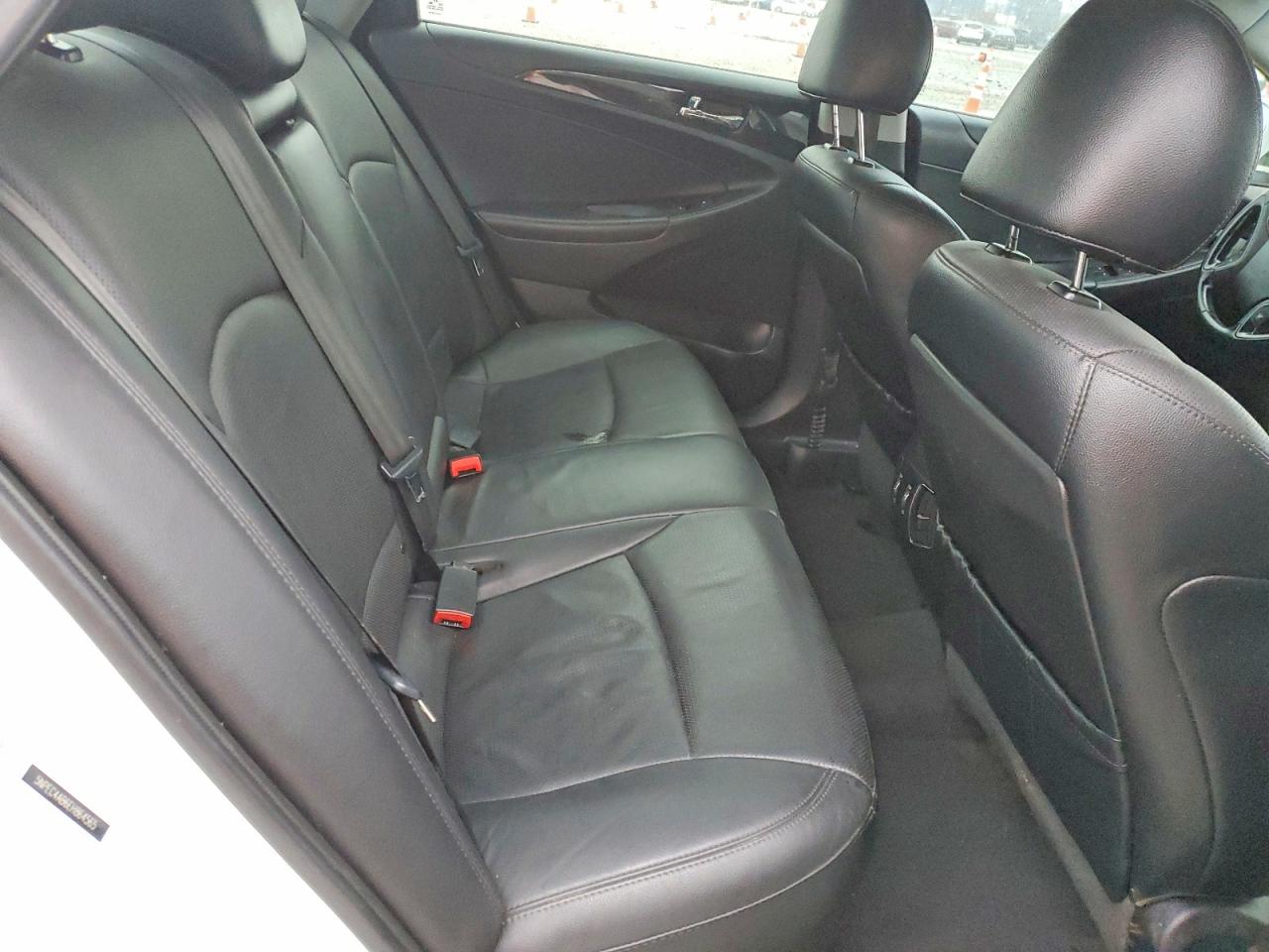 2014 HYUNDAI SONATA SE photo 10