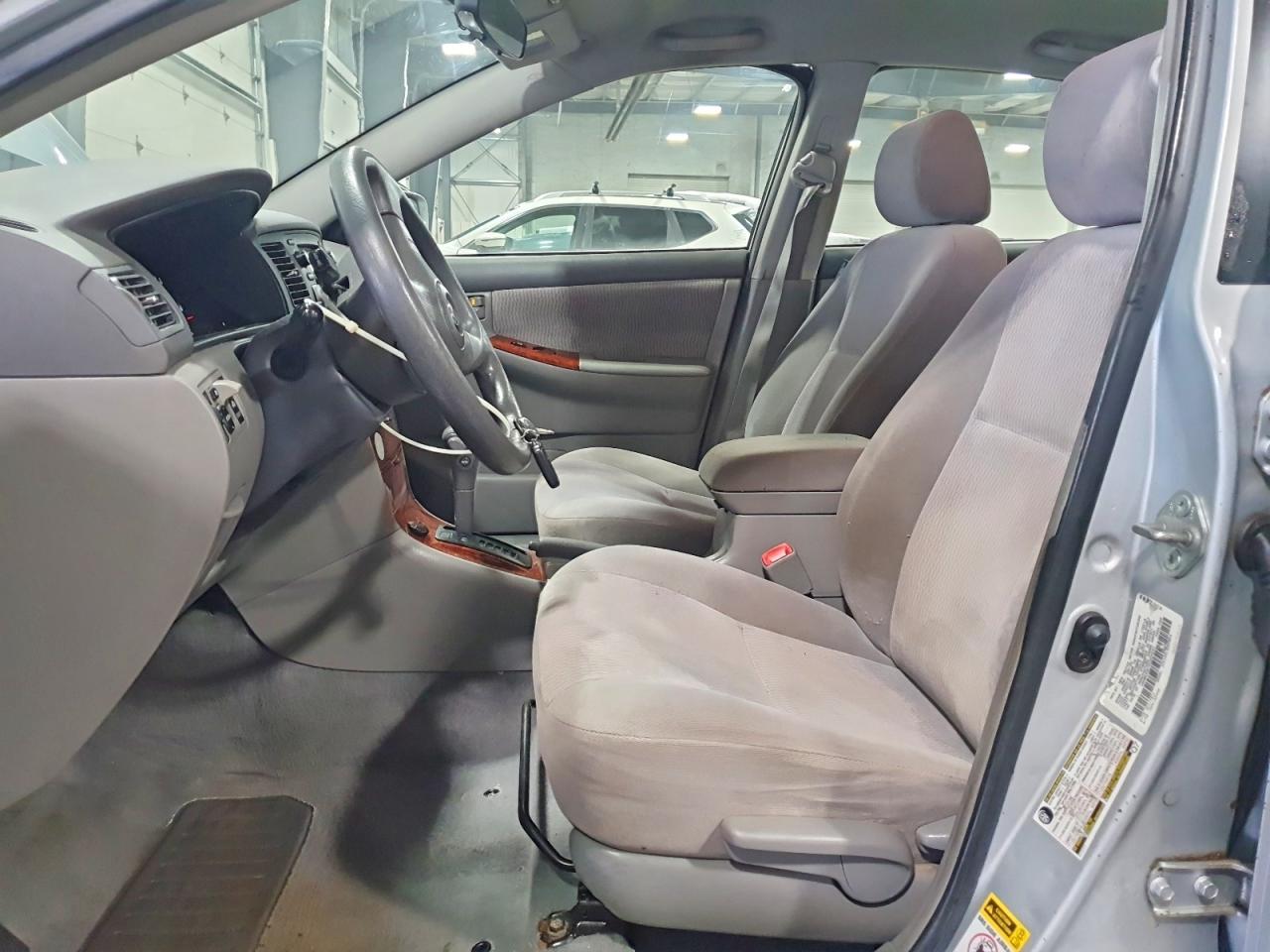 2005 TOYOTA COROLLA CE photo 7
