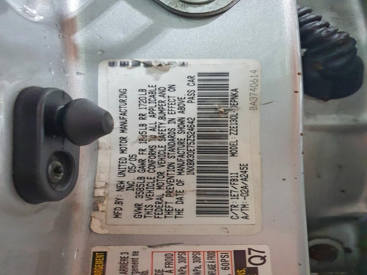 2005 TOYOTA COROLLA CE photo 12