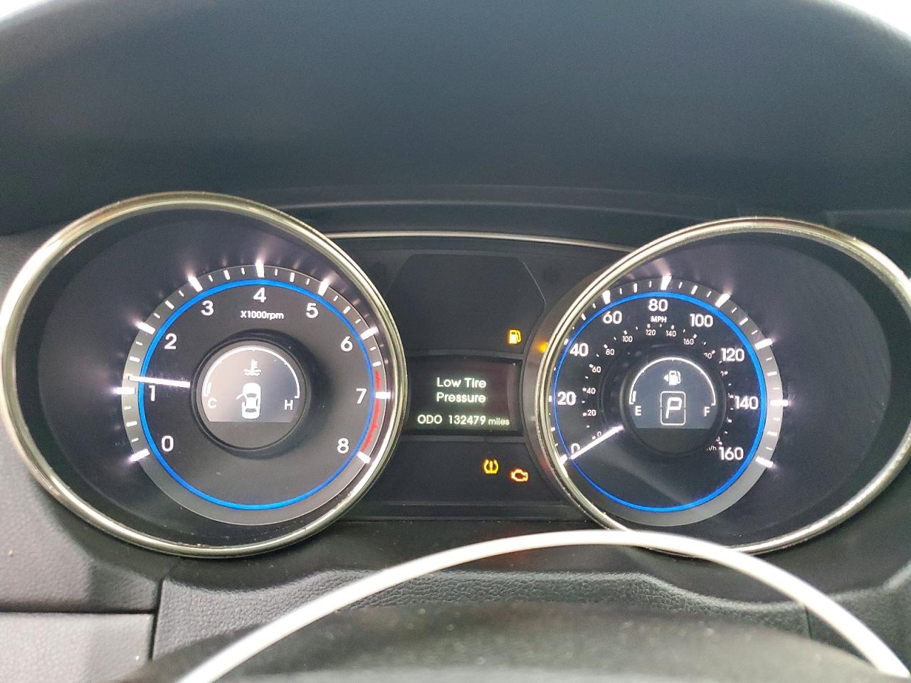 2011 HYUNDAI SONATA SE photo 9