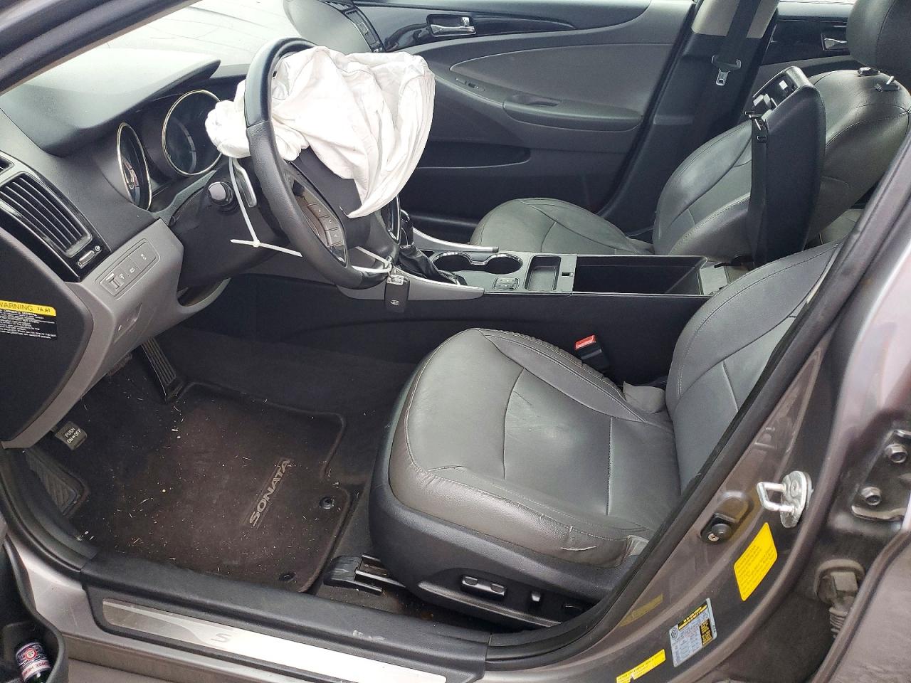 2011 HYUNDAI SONATA SE photo 7