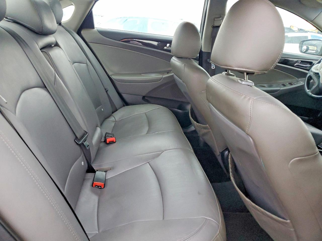 2011 HYUNDAI SONATA SE photo 10