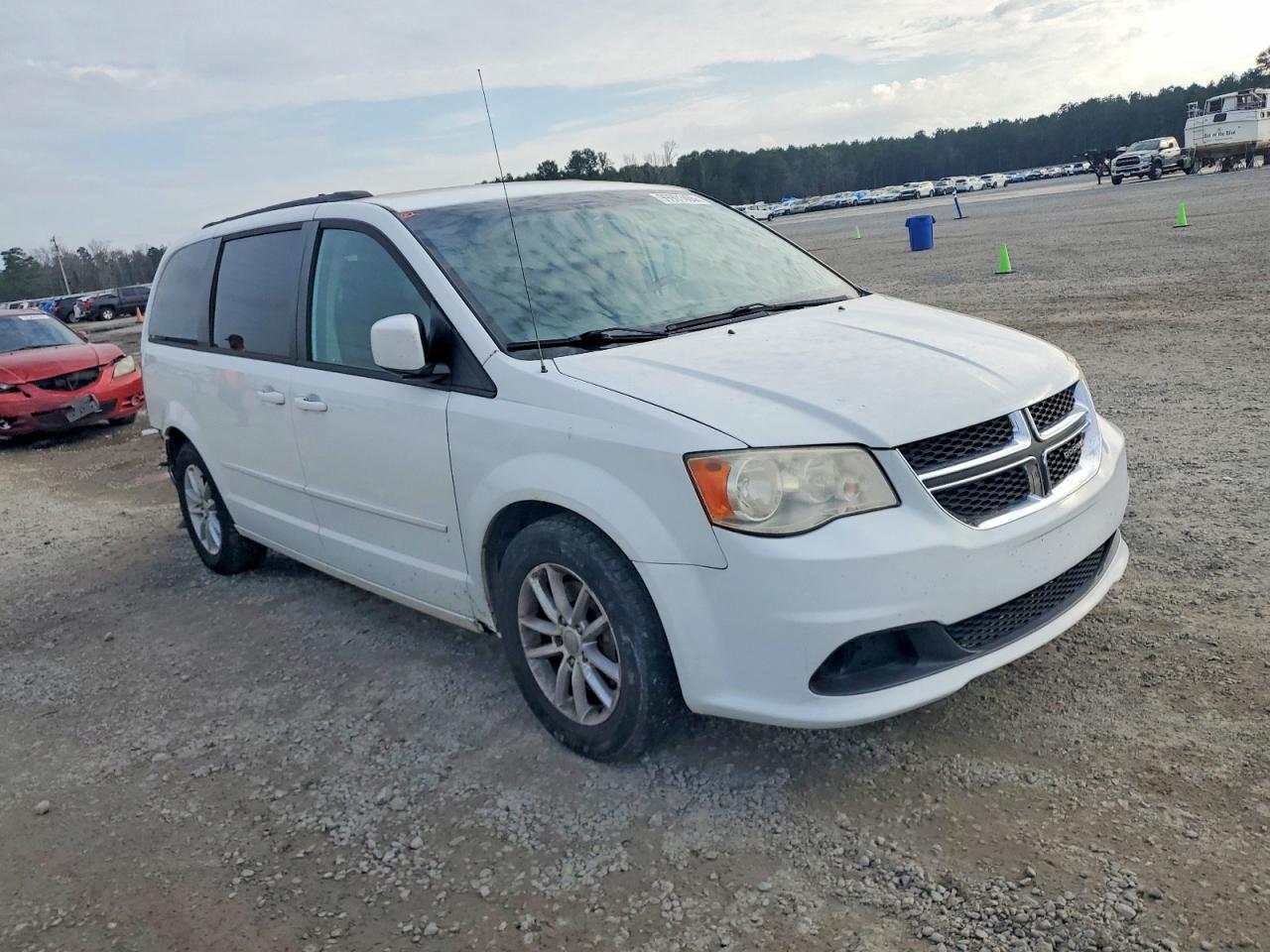 2013 DODGE GRAND CARAVAN SXT photo 4