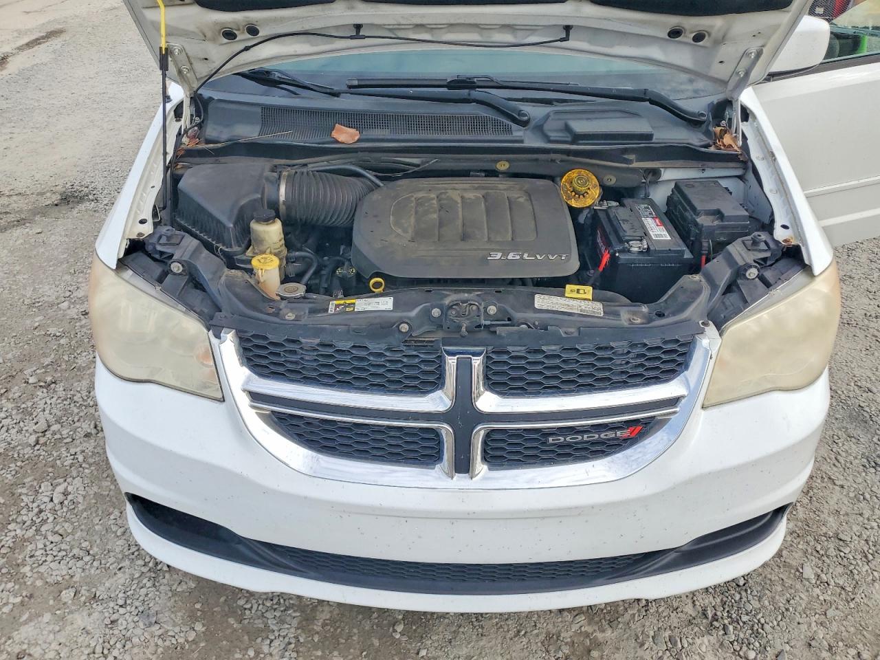 2013 DODGE GRAND CARAVAN SXT photo 12