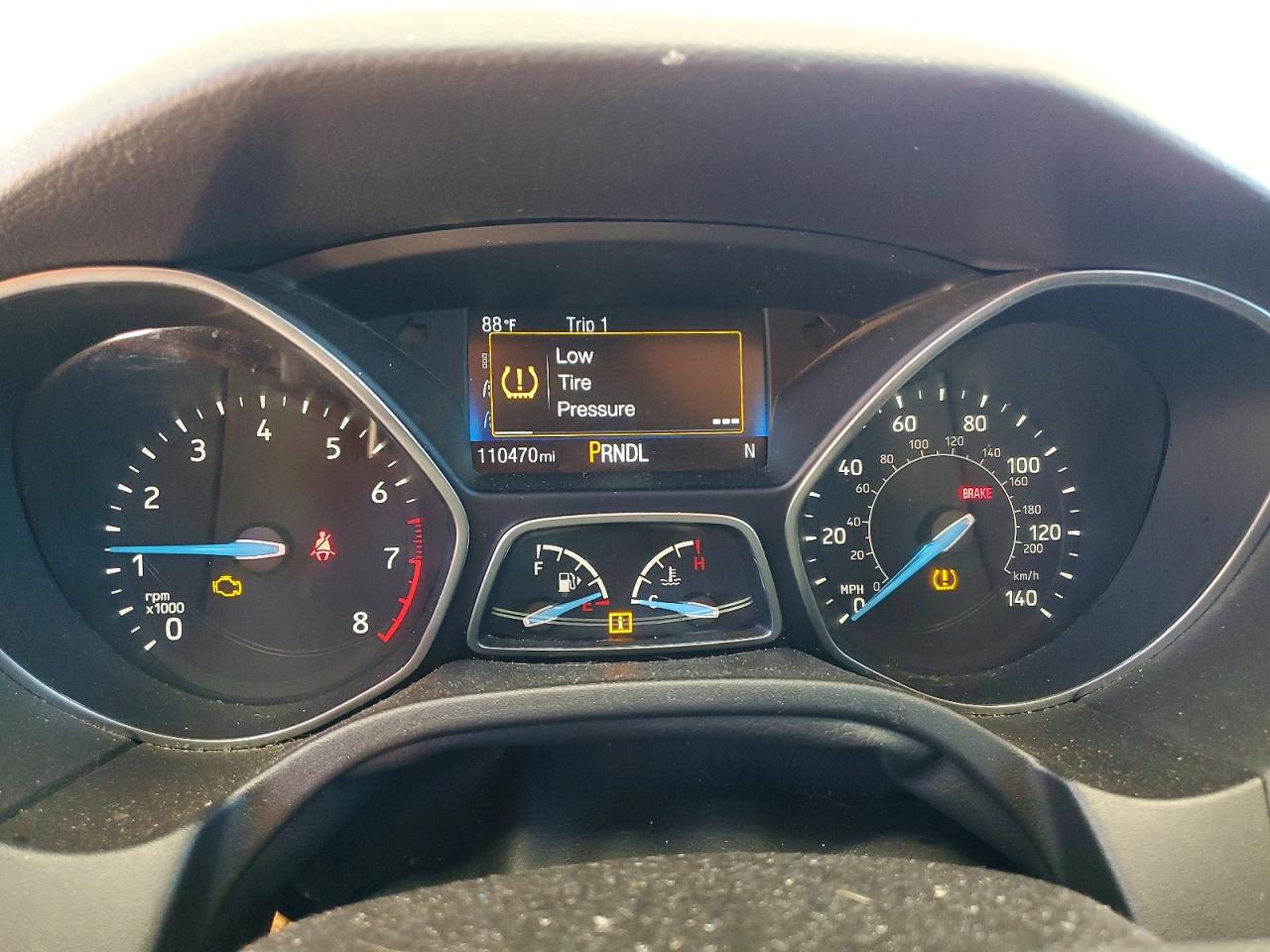 2018 FORD FOCUS SE photo 9