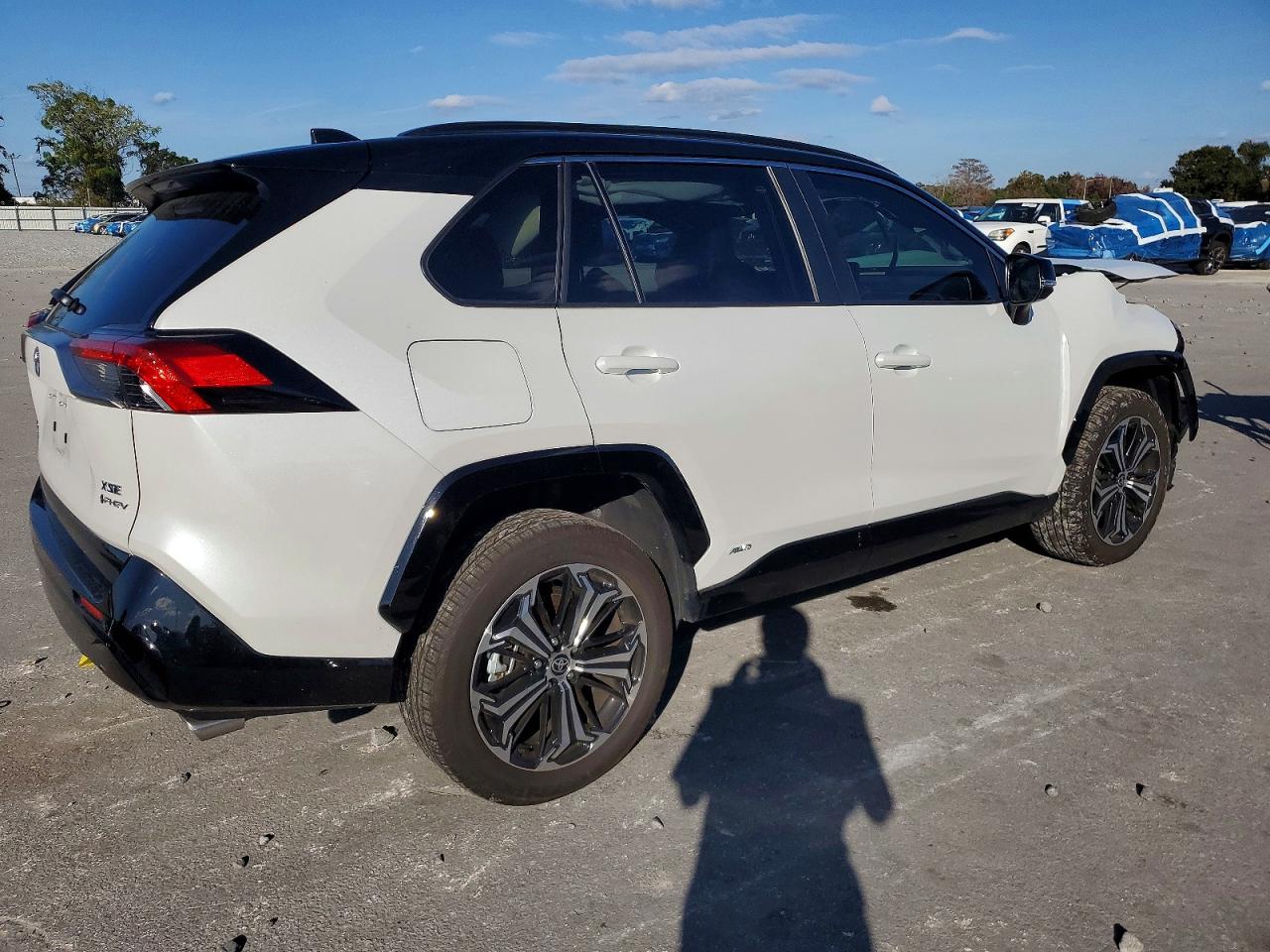 2025 TOYOTA RAV4 XSE photo 3