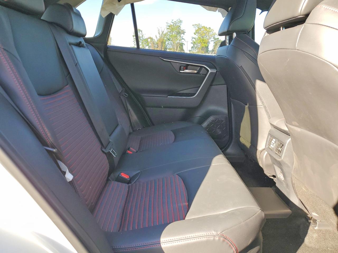 2025 TOYOTA RAV4 XSE photo 11