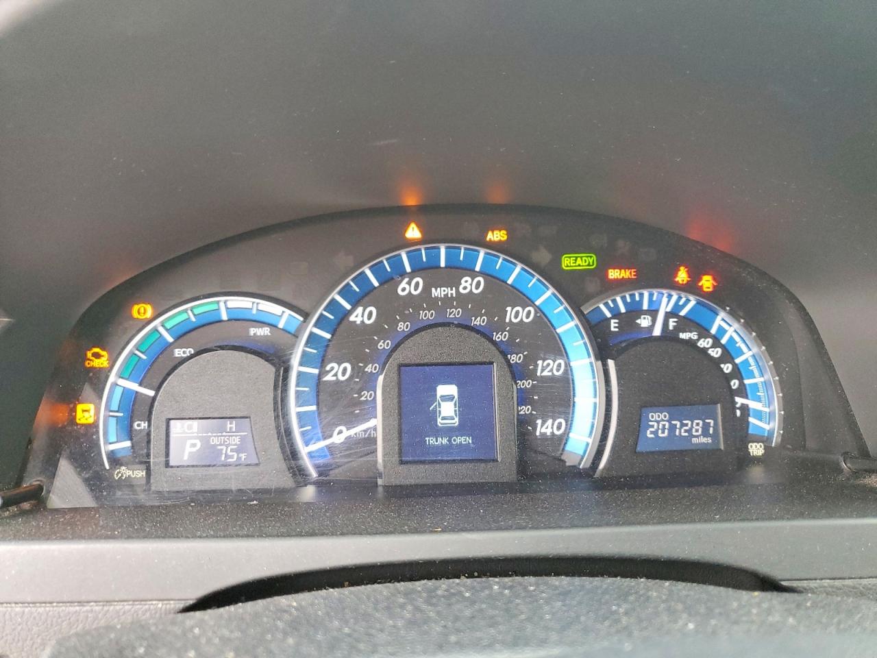 2013 TOYOTA CAMRY HYBRID photo 9