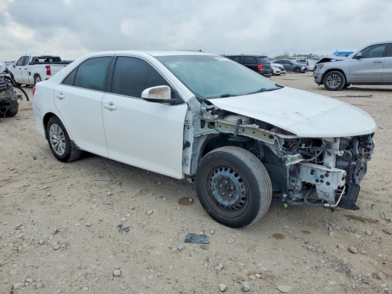 2013 TOYOTA CAMRY HYBRID photo 4