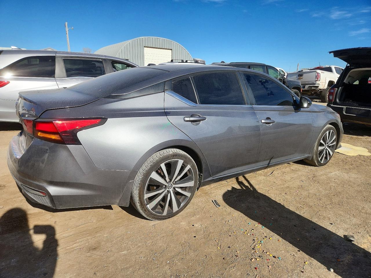 2019 NISSAN ALTIMA SR photo 3