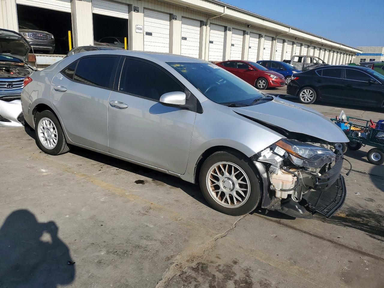 2018 TOYOTA COROLLA L photo 4