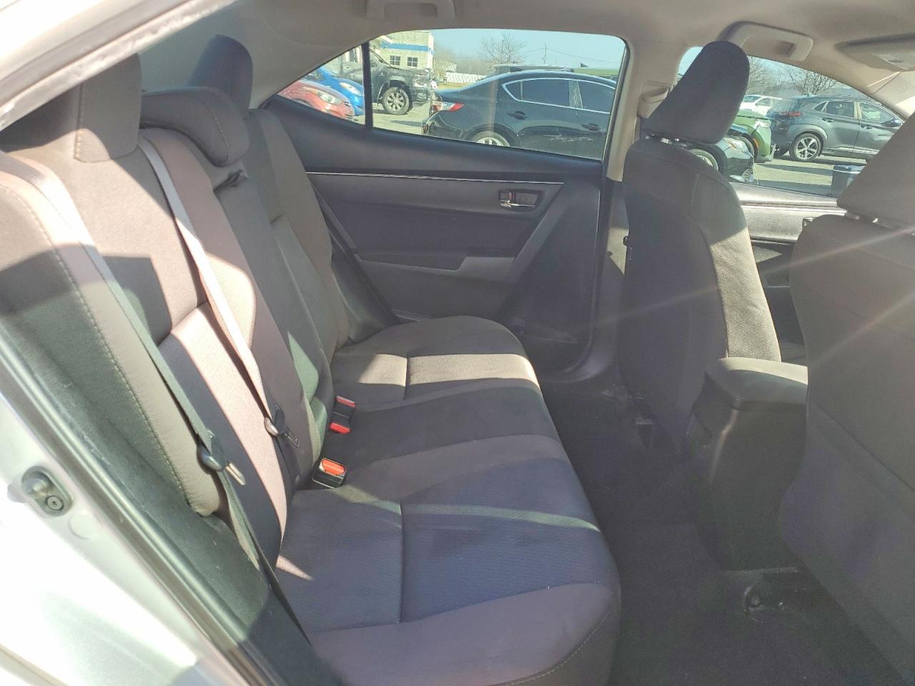 2018 TOYOTA COROLLA L photo 10