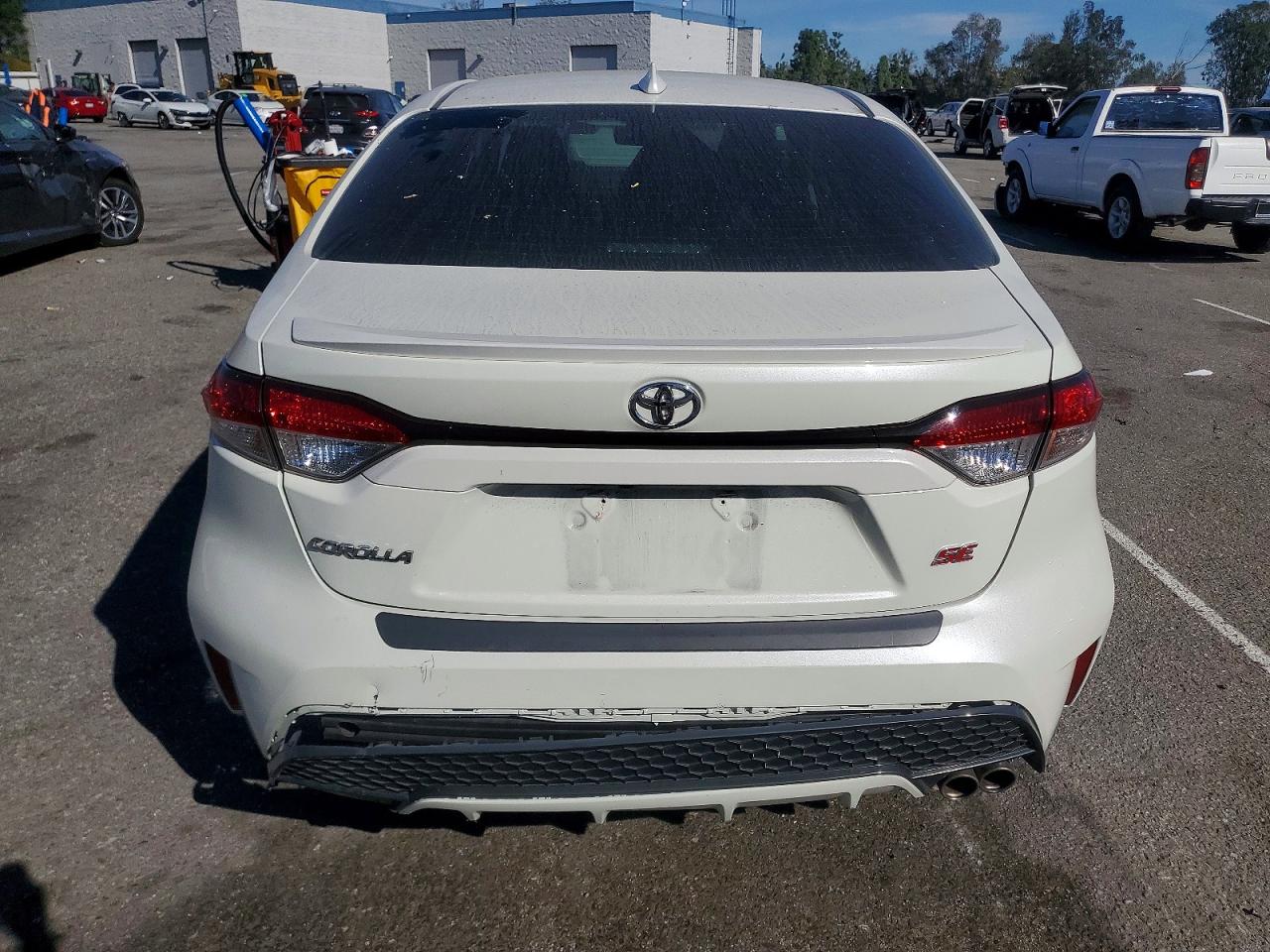 2020 TOYOTA COROLLA SE photo 6