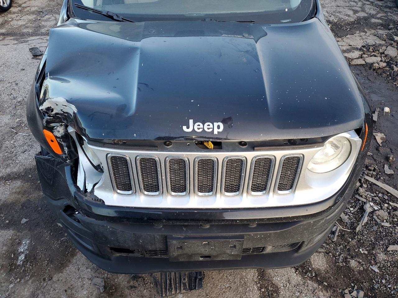 2015 JEEP RENEGADE LIMITED photo 12