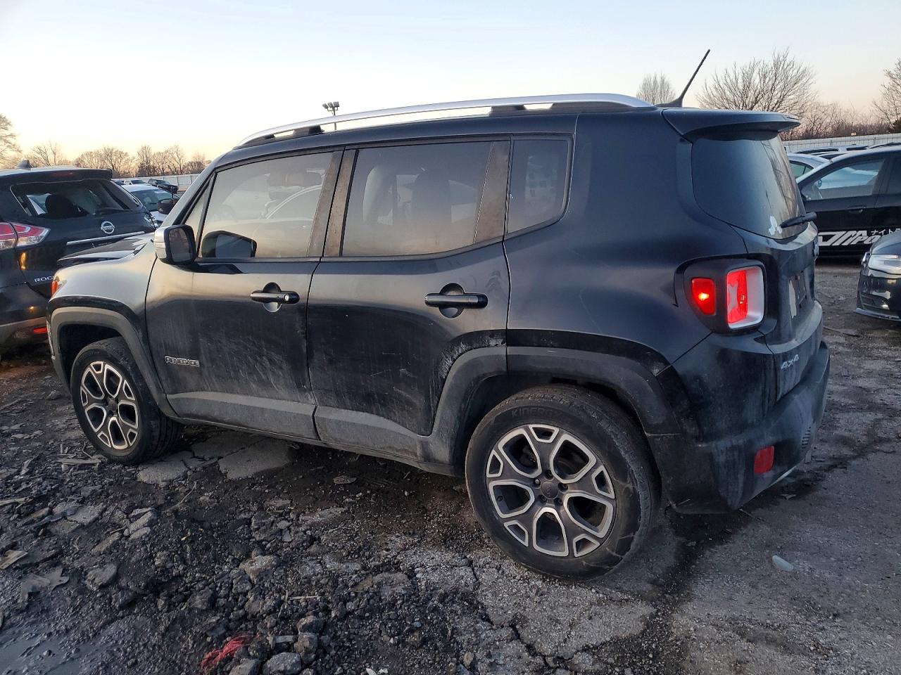 2015 JEEP RENEGADE LIMITED photo 2