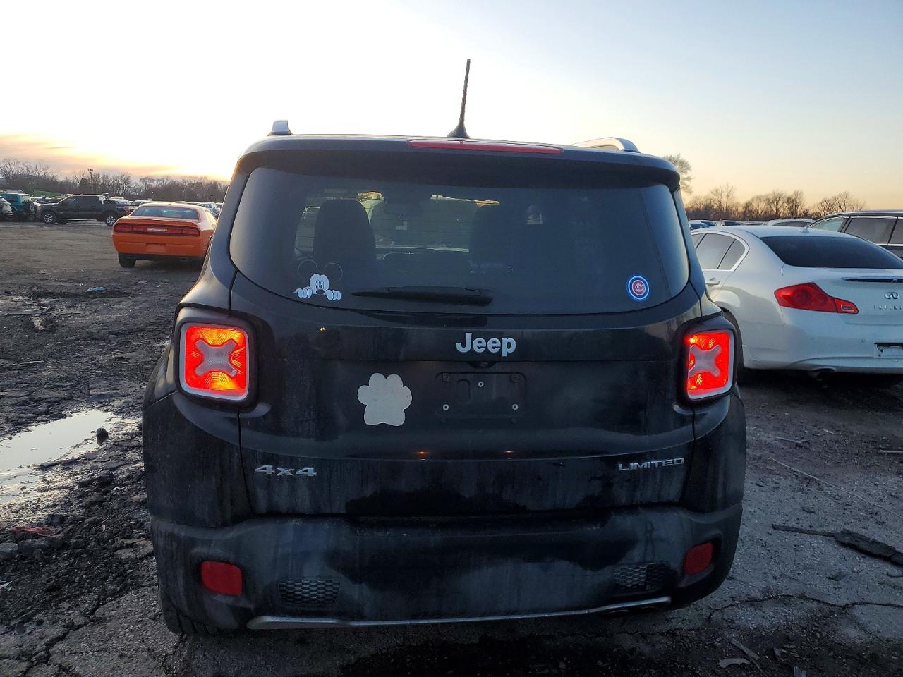 2015 JEEP RENEGADE LIMITED photo 6
