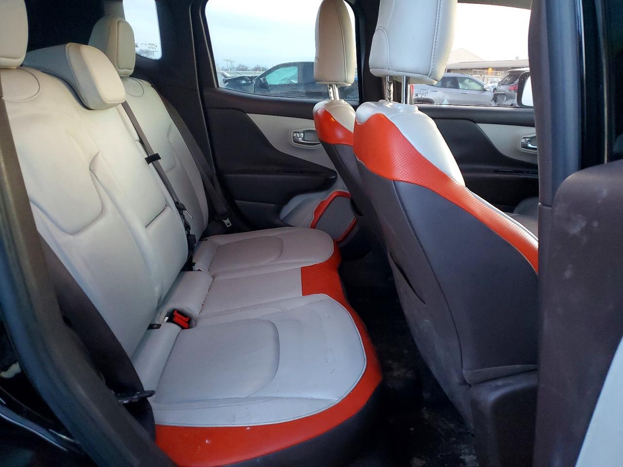 2015 JEEP RENEGADE LIMITED photo 11