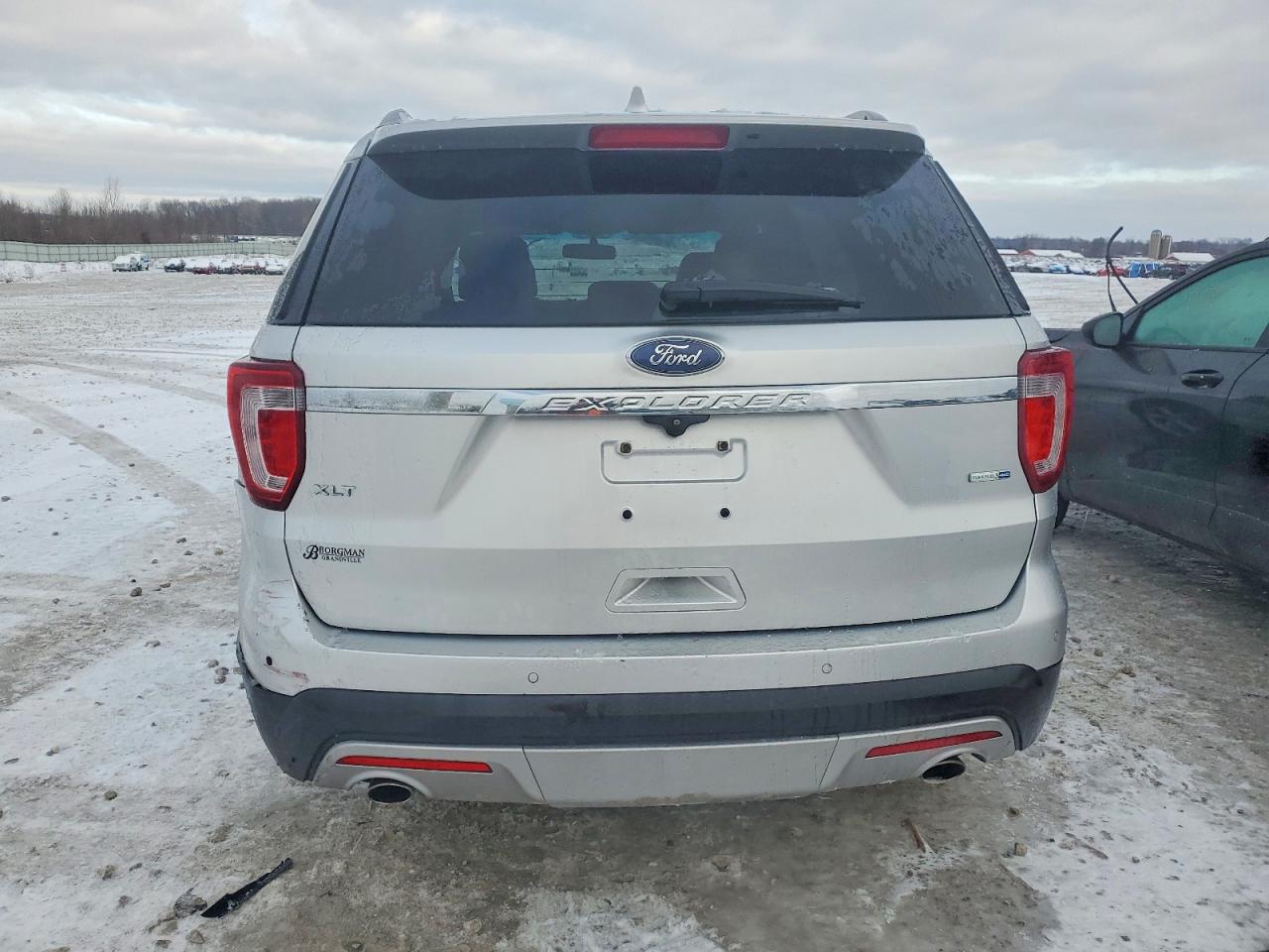 2016 FORD EXPLORER XLT photo 6