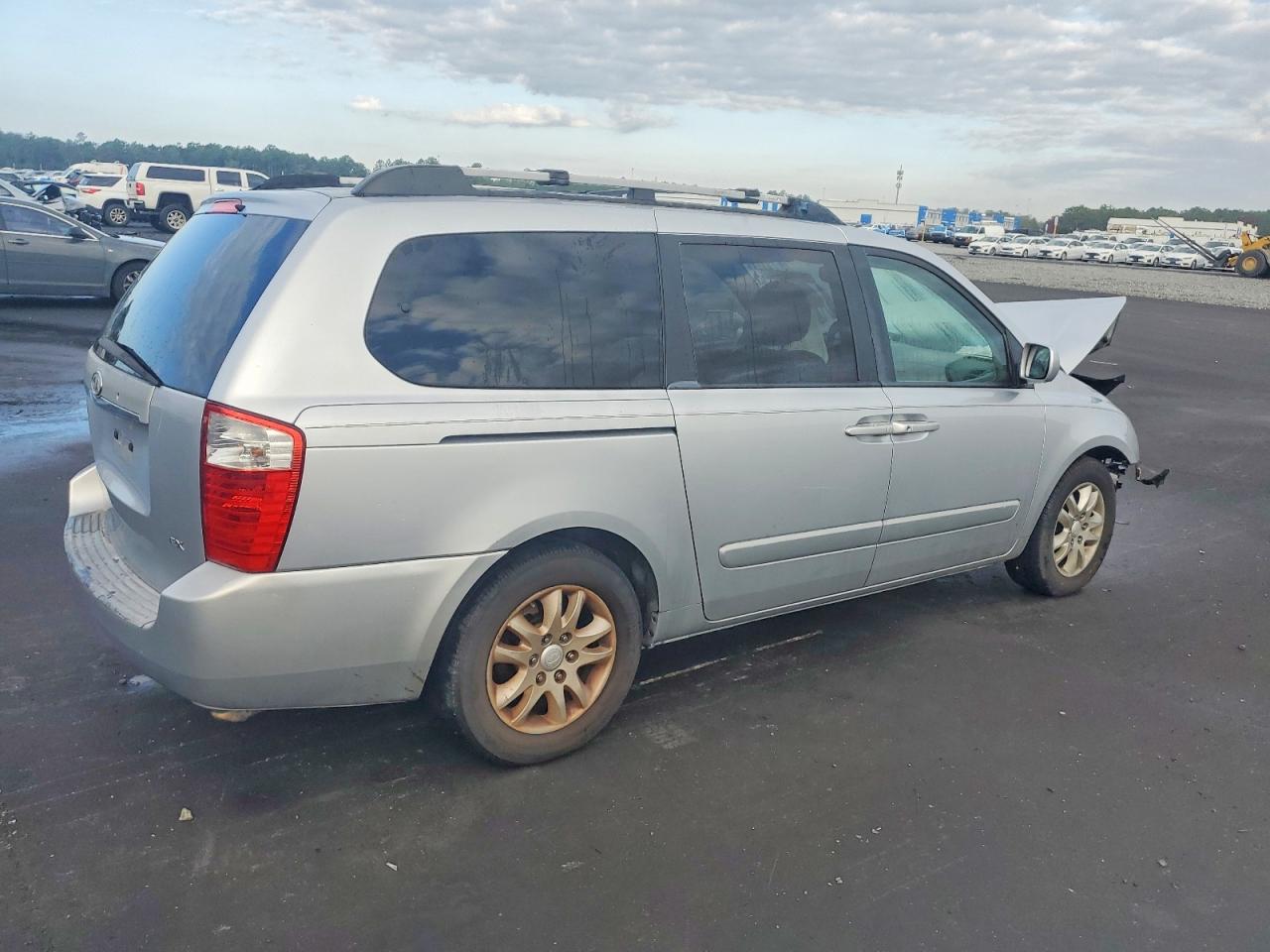 2008 KIA SEDONA EX photo 3