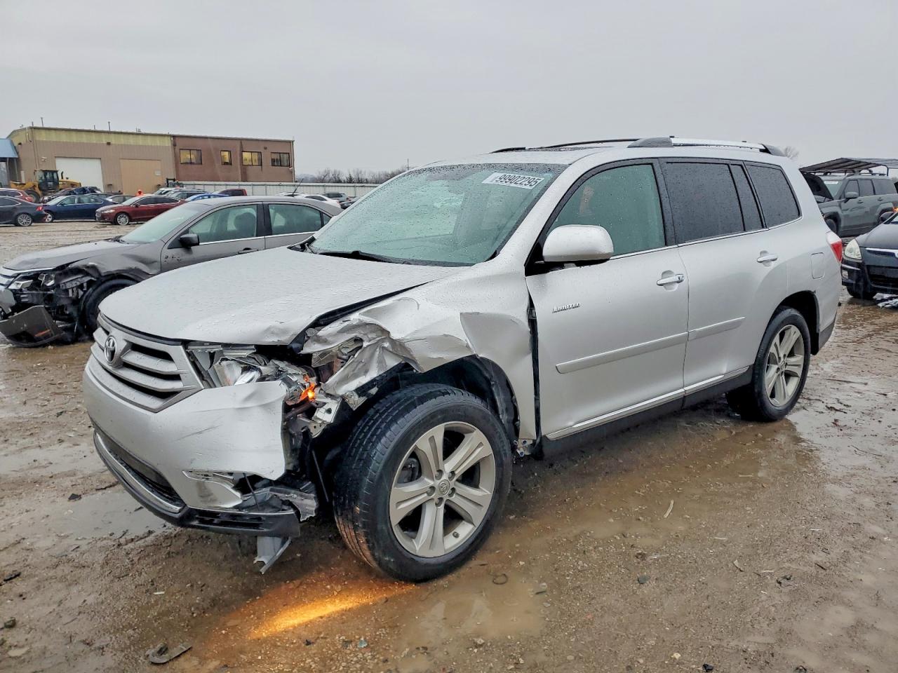 2013 TOYOTA HIGHLANDER