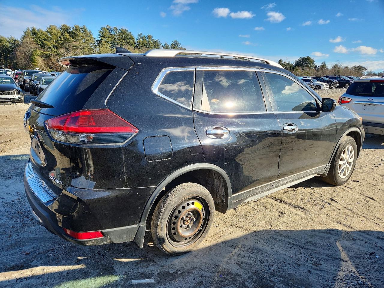 2019 NISSAN ROGUE photo 3