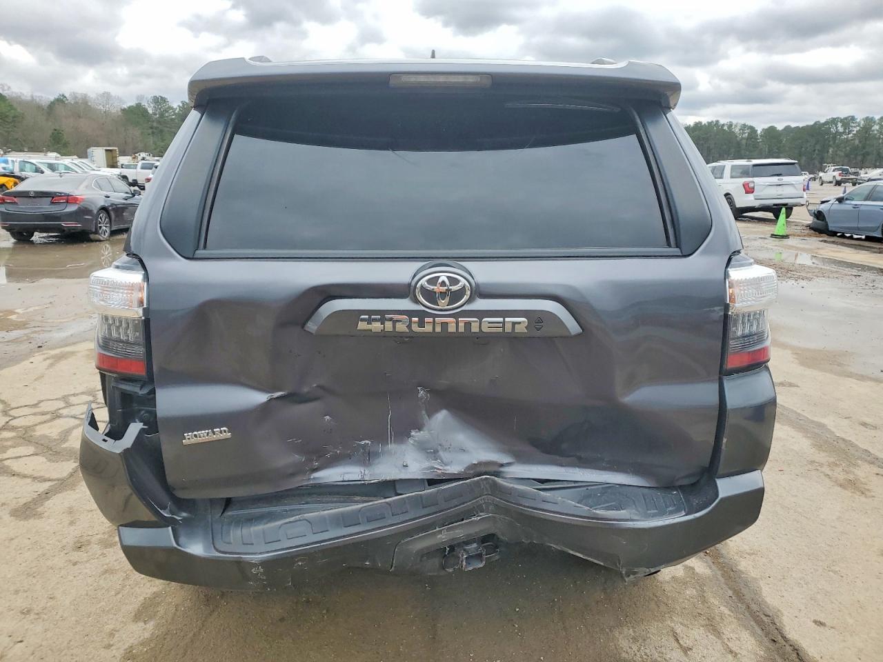 2022 TOYOTA 4RUNNER SR5/SR5 PREMIUM photo 6