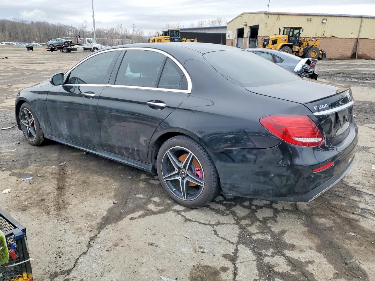 2018 MERCEDES-BENZ E 300 4MATIC photo 2