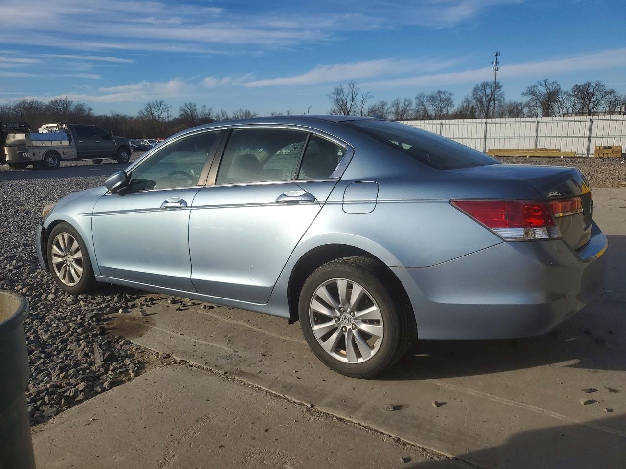 2011 HONDA ACCORD EXL photo 2