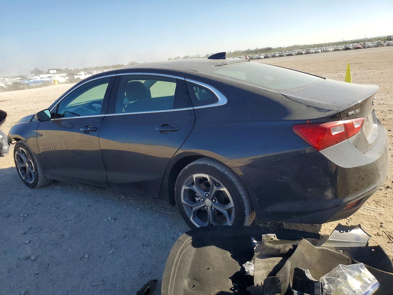 2023 CHEVROLET MALIBU LT photo 2