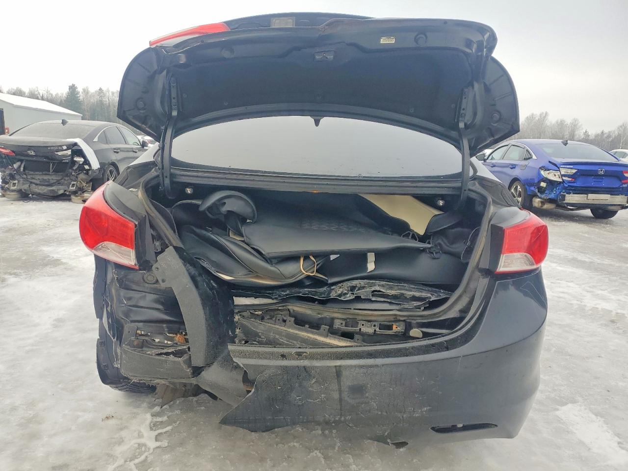 2013 HYUNDAI ELANTRA GLS photo 11